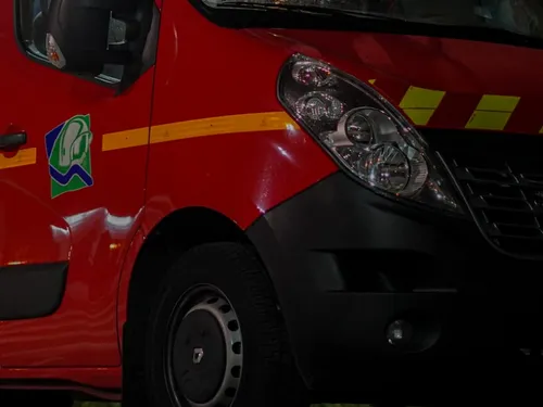 A Oissel, vingt personnes sortent d'un immeuble en feu