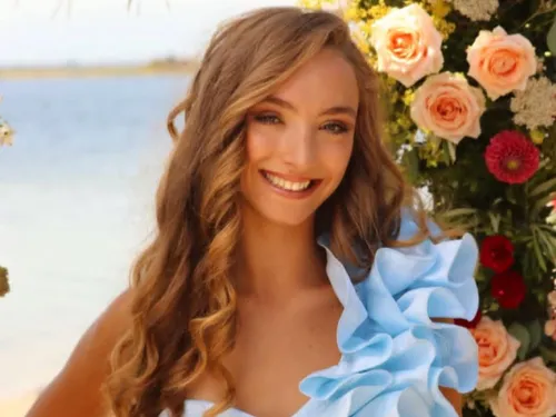 La Miss du Jour : Mia, 19 ans, une Romeufontaine élue Miss...