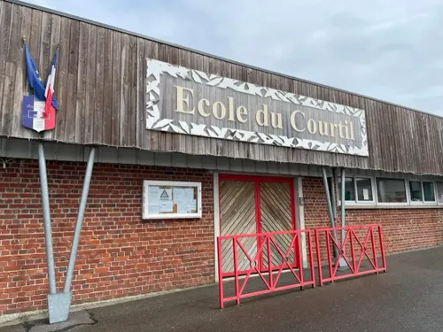 Beugnies : la livraison des préfabriqués pour l’école éphémère du...