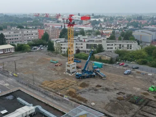 Maubeuge :  une grue de plus pour le futur CFA BTP