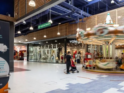  Louvroil : fermeture confirmée de 2 magasins dans la galerie...