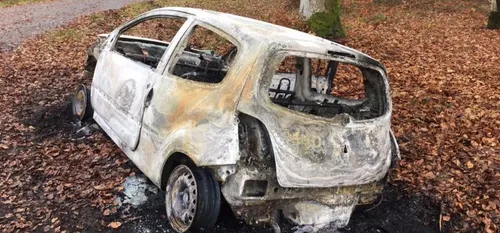 Une Renault Twingo volée à Anor et retrouvée calcinée ce mardi à...