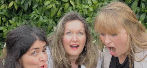 Concert : "Sopranos en boîte" trois femmes sur scène
