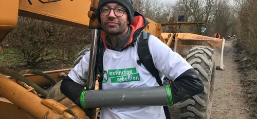 Voie Verte de l'Avesnois - Ils se sont attachés aux engins pour...