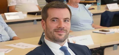 Benjamin Saint-Huile reste à la tête de l'Agglomération Maubeuge -...