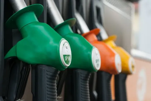 Auto-école, transports, quand le carburant manque - Témoignages
