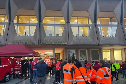 « On ne peut pas prendre les élus en otages de cette manière-là »,...