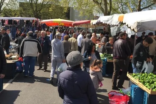Maubeuge - Marché hebdomadaire du samedi : plutôt Mail de Sambre ou...