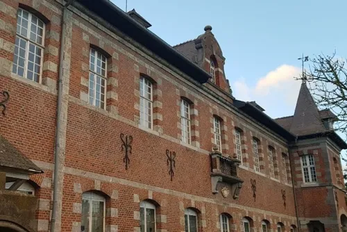 Trélon : la mise en vente pour 600 000 € du château des Carmes