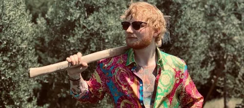 Ed Sheeran dévoile le clip de "Cross Me"