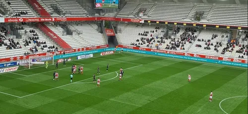 Le Stade de Reims s'incline face à Lorient (1-3)