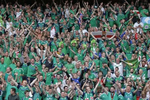 Euro 2016 : les fans nord-irlandais autorisés à quitter le travail...
