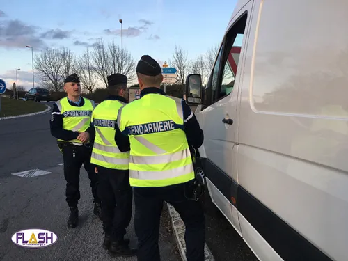 Un conducteur qui donne une fausse identité lors d'un contrôle routier