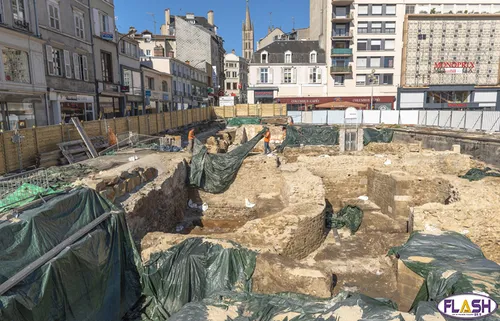 Place de la République : protection des vestiges de l'abbaye de...