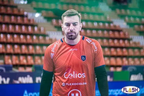 Handball : Matej Hrstic prolongé