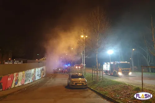 Incendie dans des garages couverts à Beaubreuil