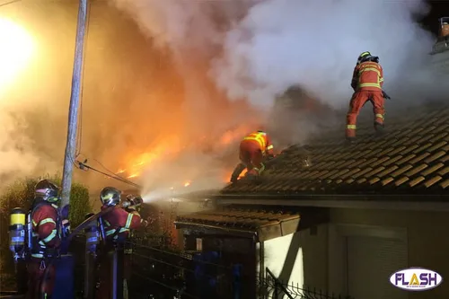 Haute-Vienne : une maison détruite par les flammes à Isle