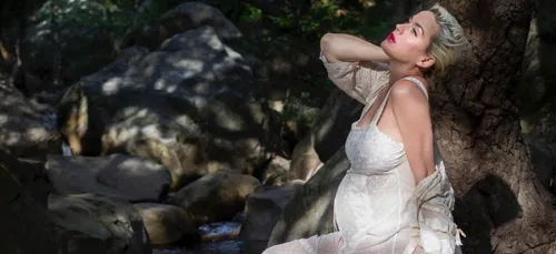 "Daisies" : le clip de Katy Perry tourné pendant sa grossesse