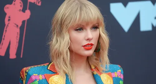 Taylor Swift encourage ses fans à voter pour le changement
