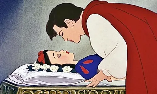 Blanche Neige et les sept nains : le baiser du Prince fait polémique