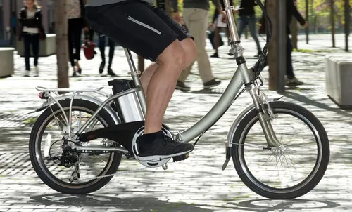 Bornes et aide à l'achat : la folie du vélo électrique s'empare de...