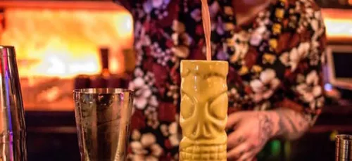 Un bar à cocktails insolite polynésien