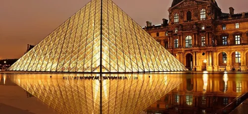 Le musée du Louvre en mode nocturne ce samedi