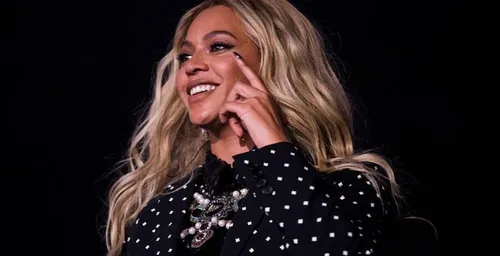 Beyoncé fait un don de 6 millions de dollars pour lutter contre le...