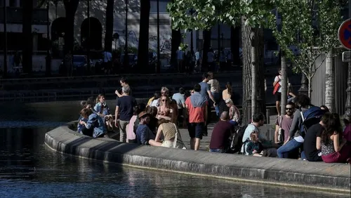 Déconfinement à Paris : le canal Saint-Martin pris d’assaut et...
