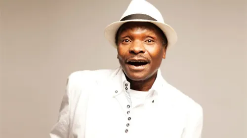 Mory Kanté, musicien guinéen connu pour son tube "Yéké Yéké", est...
