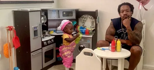 Un papa critique le restaurant de sa fille de 18 mois