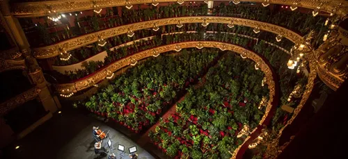 L’opéra de Barcelone joue un spectacle devant 2300 plantes pour sa...