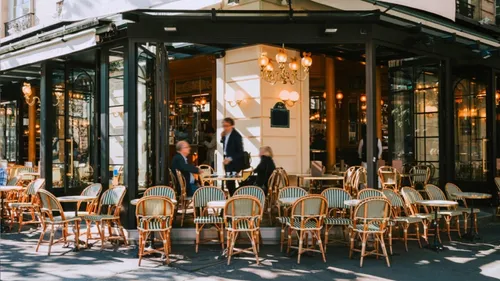Coronavirus : les bars et restaurants parisiens pourraient bientôt...