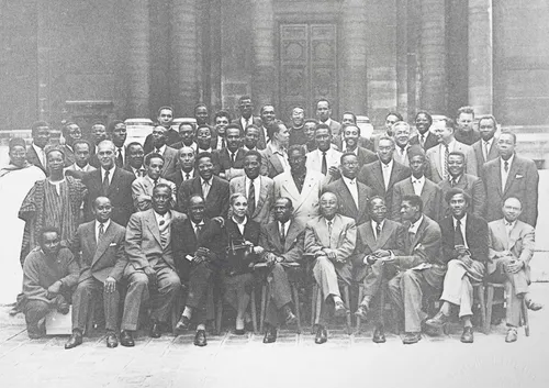 Rappel historique : Le congrès des écrivains en 1956