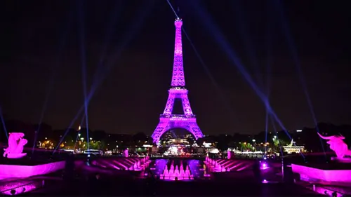 Octobre Rose 2020 : la Tour Eiffel parée de rose ce jeudi 1er...