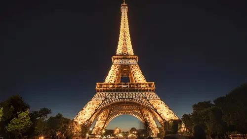 La Tour Eiffel rouvre au public dès le 16 décembre
