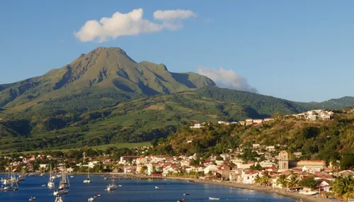 Montagne Pelée : la Martinique passe en vigilance jaune, aucun...