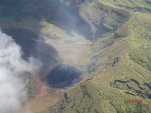 Saint-Vincent : un dôme de magma fait son apparition au volcan de...