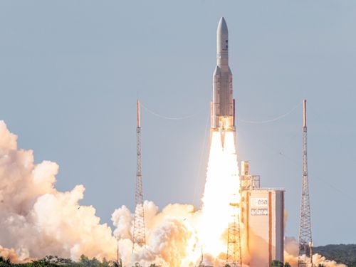 Paris lance un satellite militaire dernière génération