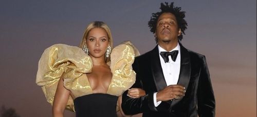 Beyoncé et Jay-Z arrivent au Golden Globes avec du champagne de...