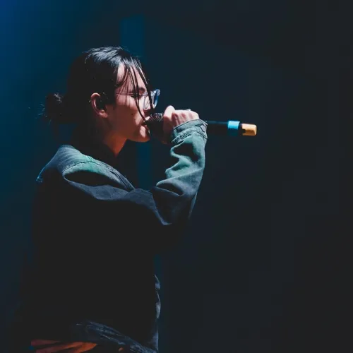 06