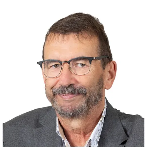 Le Grand Angle – Gilbert Roger réagit au discours de Macron sur la...