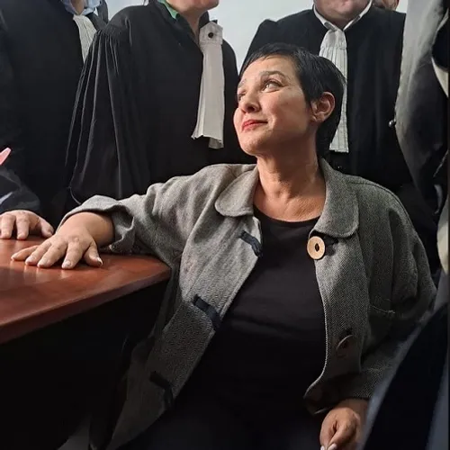 Tunisie : l’avocate Sonia Dahmani risque 20 ans de prison...