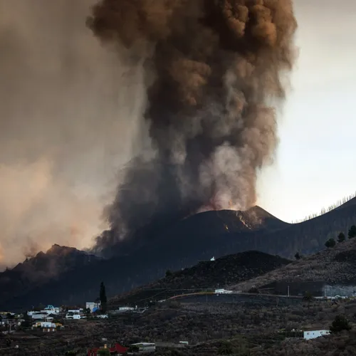 [ SOCIETE ] Un nuage de dioxyde de soufre survole la France