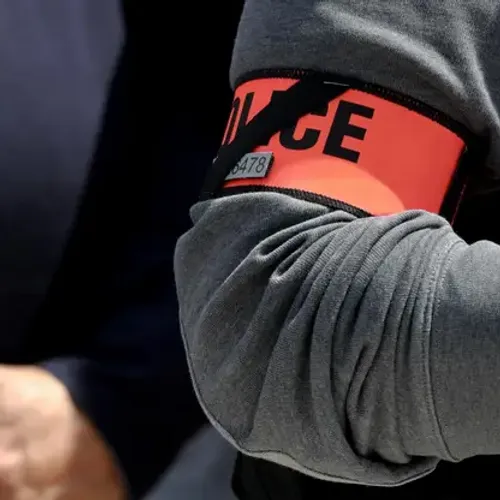 [ SOCIÉTÉ ]: Un jeune blessé par balles à Arles.