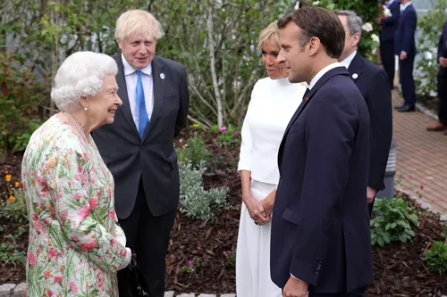[SOCIETE] God Save The Queen