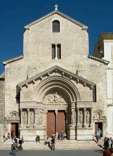 [ SOCIÉTÉ ]: C’est les vacances, et à Arles