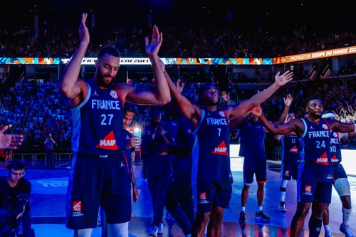[ SPORT - BASKETBALL ] PREPARATION COUPE DU MONDE: LES BLEUS...