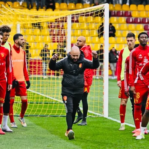 [ Foot ] Le FC Martigues s'incline face à Rodez et lutte pour son...