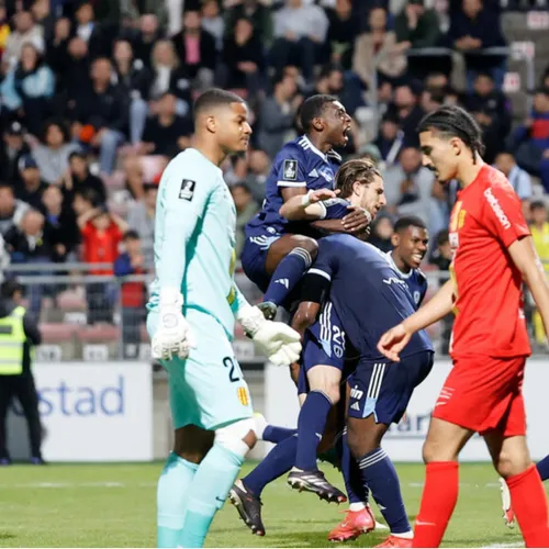 [ FOOT ] Martigues perd gros malgré un nul contre le Paris FC 